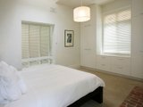 https://images.listonce.com.au/custom/160x/listings/5-wilton-grove-elwood-vic-3184/301/01789301_img_07.jpg?bQfbaNjQtqc