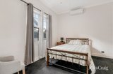 https://images.listonce.com.au/custom/160x/listings/5-windsor-avenue-strathmore-vic-3041/711/01953711_img_06.jpg?CEmfvBvJ1jw