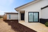 https://images.listonce.com.au/custom/160x/listings/5-windsor-place-melton-west-vic-3337/464/01986464_img_11.jpg?pWnHEVmB7Ic