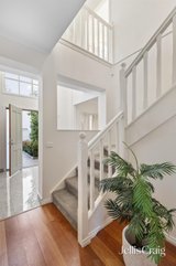 https://images.listonce.com.au/custom/160x/listings/5-winter-way-glen-waverley-vic-3150/819/01765819_img_14.jpg?QCUjnIshUwM