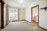 https://images.listonce.com.au/custom/160x/listings/5-yale-street-wendouree-vic-3355/737/01538737_img_07.jpg?484X6bgn5f0