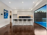 https://images.listonce.com.au/custom/160x/listings/5-yeneda-street-balwyn-north-vic-3104/339/01685339_img_06.jpg?6wDtpuz-cGg