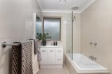 https://images.listonce.com.au/custom/160x/listings/50-andrew-crescent-croydon-south-vic-3136/366/01421366_img_12.jpg?DecW09Gu10U