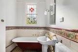 https://images.listonce.com.au/custom/160x/listings/50-glendearg-grove-malvern-vic-3144/732/01703732_img_12.jpg?H7U-Bm29uU0