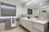 https://images.listonce.com.au/custom/160x/listings/50-narr-maen-drive-croydon-hills-vic-3136/261/01364261_img_09.jpg?T1LAlCV5WM0