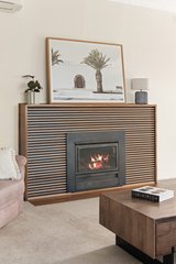 https://images.listonce.com.au/custom/160x/listings/50-northcliffe-road-edithvale-vic-3196/044/01950044_img_12.jpg?ErdpTMx9w7E