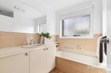 https://images.listonce.com.au/custom/160x/listings/50-saffron-street-newtown-vic-3220/170/01812170_img_09.jpg?LkeTzEgtCmE