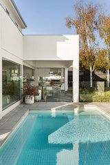 https://images.listonce.com.au/custom/160x/listings/50-service-street-hampton-vic-3188/898/01908898_img_22.jpg?YoPj0OxNwNA