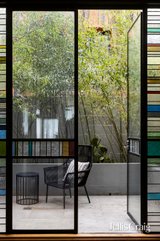 https://images.listonce.com.au/custom/160x/listings/50-young-street-fitzroy-vic-3065/220/01771220_img_16.jpg?p53_RzRcEoM