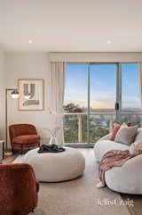 https://images.listonce.com.au/custom/160x/listings/50052-sovereign-point-court-doncaster-vic-3108/890/01926890_img_03.jpg?znIpwZiBt9M