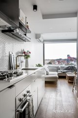 https://images.listonce.com.au/custom/160x/listings/501115-church-street-richmond-vic-3121/833/01914833_img_09.jpg?fRFNFkP92N4