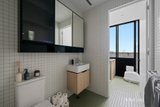https://images.listonce.com.au/custom/160x/listings/502122-roseneath-street-clifton-hill-vic-3068/294/01886294_img_02.jpg?Rn9_YbMSs6g