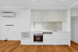 https://images.listonce.com.au/custom/160x/listings/505101-bay-street-port-melbourne-vic-3207/681/01909681_img_04.jpg?TKt3N1IE_2M