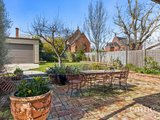 https://images.listonce.com.au/custom/160x/listings/506a-lydiard-street-north-soldiers-hill-vic-3350/677/01576677_img_12.jpg?Uo2c9PIjkZ8