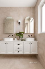 https://images.listonce.com.au/custom/160x/listings/50a-dalny-road-murrumbeena-vic-3163/512/01691512_img_13.jpg?cH8Hd0-ecZw