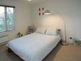 https://images.listonce.com.au/custom/160x/listings/50a-milton-street-elwood-vic-3184/804/01794804_img_05.jpg?PSclKgoSNEE