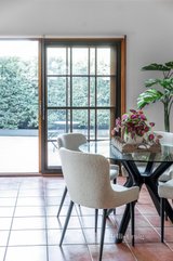 https://images.listonce.com.au/custom/160x/listings/50a-wheatley-road-mckinnon-vic-3204/387/01705387_img_07.jpg?9lEkiuG76LY