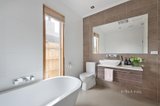 https://images.listonce.com.au/custom/160x/listings/51-fromer-street-bentleigh-vic-3204/608/01048608_img_10.jpg?uZYIwhUGwp4