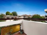 https://images.listonce.com.au/custom/160x/listings/51-hartpury-avenue-elwood-vic-3184/570/01794570_img_05.jpg?TwGiRKkkUYs