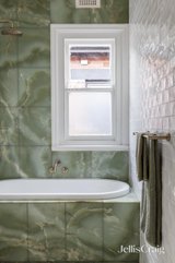 https://images.listonce.com.au/custom/160x/listings/51-henry-street-prahran-vic-3181/287/01751287_img_10.jpg?PXuld5RjGp4