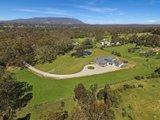 https://images.listonce.com.au/custom/160x/listings/51-henshalls-road-woodend-vic-3442/233/00436233_img_01.jpg?O7hCT7-n0p0