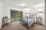 https://images.listonce.com.au/custom/160x/listings/51-high-street-woodend-vic-3442/215/01537215_img_07.jpg?fE9qMkOsPxU