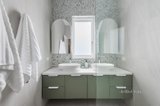 https://images.listonce.com.au/custom/160x/listings/51-jasper-road-bentleigh-vic-3204/974/01702974_img_10.jpg?AhgBaasJ-jg