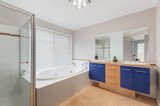 https://images.listonce.com.au/custom/160x/listings/51-killarney-ridge-greensborough-vic-3088/289/00710289_img_07.jpg?lGBMXHZToFU