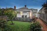 https://images.listonce.com.au/custom/160x/listings/51-melville-street-hawthorn-vic-3122/008/01282008_img_02.jpg?SnscWw-udc4