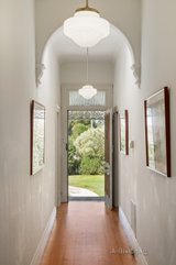 https://images.listonce.com.au/custom/160x/listings/51-pakington-street-kew-vic-3101/094/00709094_img_04.jpg?8KOTLwlhuz0