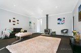 https://images.listonce.com.au/custom/160x/listings/51-rosa-court-kyneton-vic-3444/767/00382767_img_03.jpg?eWXC35MssZE