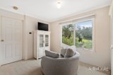 https://images.listonce.com.au/custom/160x/listings/51-ruthven-way-ringwood-east-vic-3135/581/01985581_img_05.jpg?X2HSuEACnkg