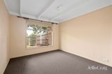 https://images.listonce.com.au/custom/160x/listings/51-starcross-avenue-croydon-vic-3136/792/01884792_img_05.jpg?lXH5x5tJVYM