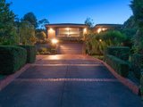 https://images.listonce.com.au/custom/160x/listings/51-switchback-road-chirnside-park-vic-3116/195/01524195_img_01.jpg?BMngIY35hYI