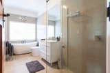 https://images.listonce.com.au/custom/160x/listings/510-queens-road-wandin-east-vic-3139/320/01964320_img_09.jpg?DHxywcITrM0