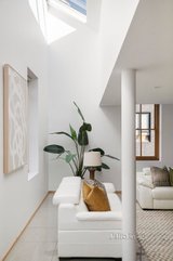 https://images.listonce.com.au/custom/160x/listings/5101-leveson-street-north-melbourne-vic-3051/125/01705125_img_07.jpg?sFHOAsRtbH4