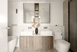 https://images.listonce.com.au/custom/160x/listings/5102a-duffy-street-essendon-north-vic-3041/402/01909402_img_06.jpg?Vd-ZOm_BMlg