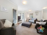 https://images.listonce.com.au/custom/160x/listings/5113-15-hewish-road-croydon-vic-3136/542/01525542_img_03.jpg?zJX4lMSUjsE