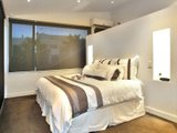 https://images.listonce.com.au/custom/160x/listings/5115-beach-street-port-melbourne-vic-3207/945/01793945_img_07.jpg?fgz54CSp7RM