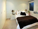 https://images.listonce.com.au/custom/160x/listings/5115-beach-street-port-melbourne-vic-3207/945/01793945_img_08.jpg?LQlrzPRCSDQ