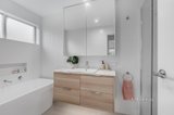 https://images.listonce.com.au/custom/160x/listings/512-14-hamilton-road-bayswater-north-vic-3153/089/01465089_img_04.jpg?vOEUymes6H0