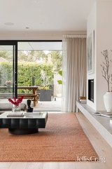 https://images.listonce.com.au/custom/160x/listings/512-new-street-brighton-vic-3186/087/01810087_img_04.jpg?0pgpOFJ_COM