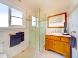 https://images.listonce.com.au/custom/160x/listings/512-shelley-street-elwood-vic-3184/258/01789258_img_07.jpg?ZuUn_S6gS2U
