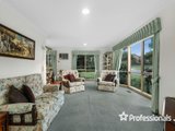 https://images.listonce.com.au/custom/160x/listings/512-vinter-avenue-croydon-vic-3136/006/01526006_img_04.jpg?8NHw-YVX_1M