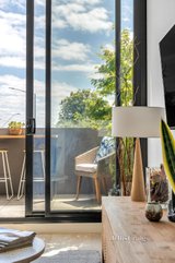 https://images.listonce.com.au/custom/160x/listings/5120-buckley-street-essendon-vic-3040/499/01408499_img_09.jpg?WcWe8nZ85TY
