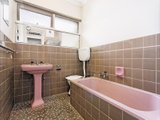 https://images.listonce.com.au/custom/160x/listings/513-scheele-street-surrey-hills-vic-3127/971/01684971_img_06.jpg?5MlcZDs-TMs