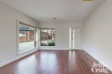 https://images.listonce.com.au/custom/160x/listings/5132-lebanon-street-strathmore-vic-3041/020/01971020_img_04.jpg?4qIfi3B_4Qk