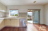 https://images.listonce.com.au/custom/160x/listings/5132-lebanon-street-strathmore-vic-3041/020/01971020_img_15.jpg?BvMZ7h71YhI