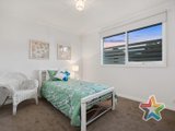 https://images.listonce.com.au/custom/160x/listings/514-thackeray-court-croydon-vic-3136/536/01525536_img_08.jpg?UZi3GJFFUcw