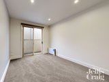https://images.listonce.com.au/custom/160x/listings/516-lind-street-strathmore-vic-3041/515/01948515_img_04.jpg?qRgsCg4q1ms